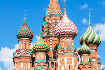 Fototapeta na wymiar towers of Pokrovsky cathedral in Moscow