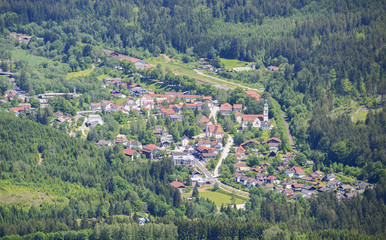 Fototapeta na wymiar Luftaufnahme von der Grenzstadt Bayrisch Eisenstein an der tschechischen Grenze