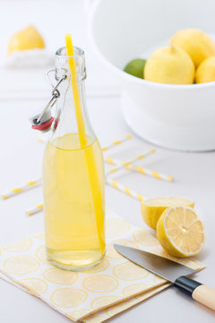 Zitronenlimonade
