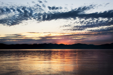 Naklejka premium Beautiful sunset on pacific ocean - HDR