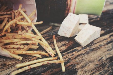 Fresh taro and taro chips