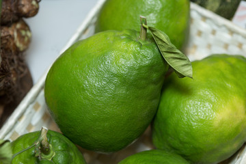 青いレモン