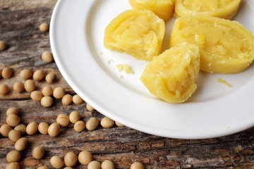Dessert of soy bean