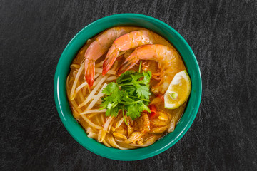 えびのラクサ　アジア麺　Curry of Malaysian dish prawns Laksa