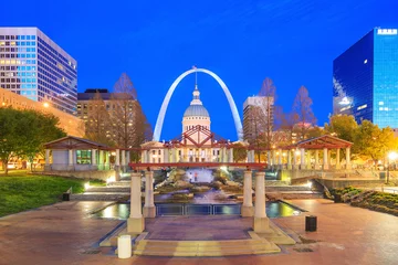 Foto auf Acrylglas St. Louis downtown with Old Courthouse © f11photo