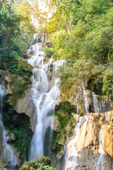 Fototapeta na wymiar Kouangxi waterfall at Luang Prabang in Laos.
