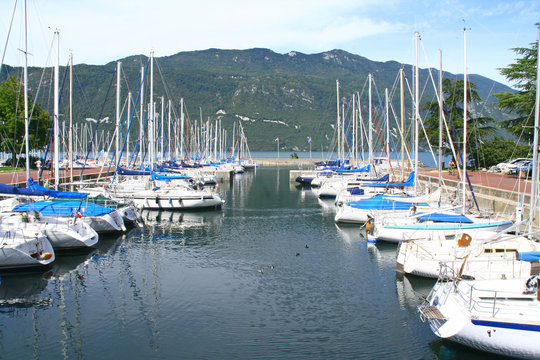le petit port d'Aix-les-Bains