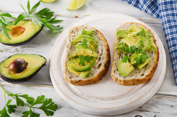 Healthy sandwiches with avocado
