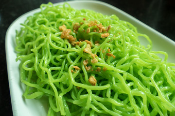 green noodle with Fried garlic