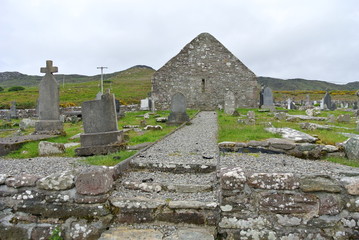 Kirche und Friedhof auf Achill Island