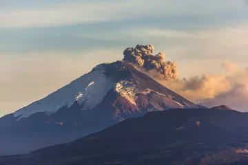 Tuinposter Cotopaxi volcano eruption © ecuadorquerido