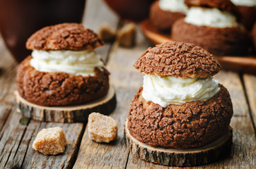 chocolate profiteroles, Shu, with cream