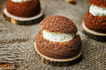 chocolate profiteroles, Shu, with cream