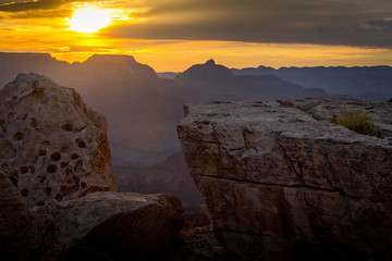 Sonnenaufgang über dem Grand Canyon, Arizona