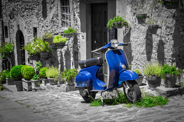 Fototapeta na wymiar Scooter in Tuscany