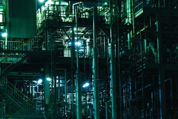 コンビナートのパイプ.