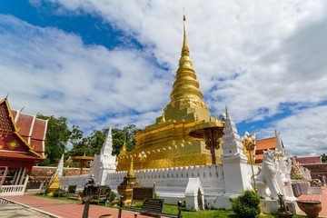 Naklejka premium Wat Phra That Chae Haeng in Nan, Thailand