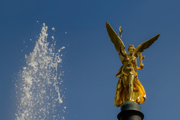 Fototapeta premium bayern Friedensengel in München bavaria