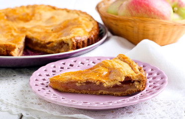 Apple filling shortcrust pastry cake