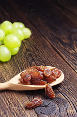Raisins in spoon