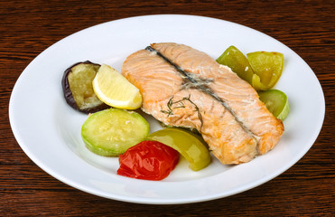 Salmon with grilled vegetables