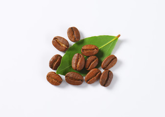 Roasted coffee beans