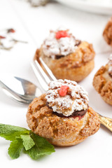 Cakes with chocolate mousse