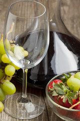 Glass for wine and fruits