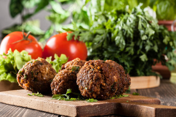 Chickpea falafel balls with vegetables