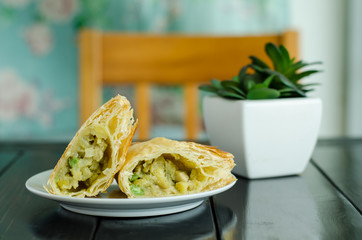 Puff pastry,chicken curry pie