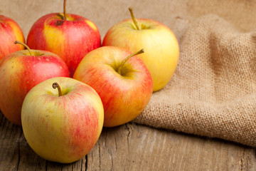 Fresh apples