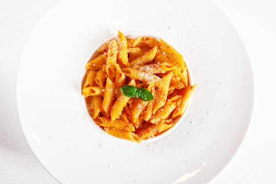 Pasta collection - Penne with cream and peppers