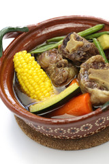 mole de olla, mexican cuisine