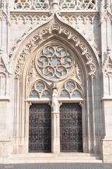 Fototapeta na wymiar Ornate church door in Buda Hungary
