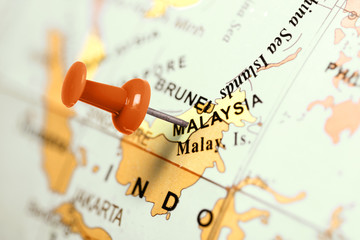 Naklejka premium Location Malaysia. Red pin on the map.