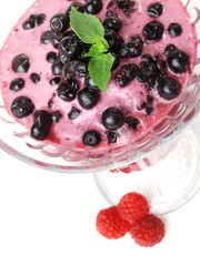 Berry fruit yogurt