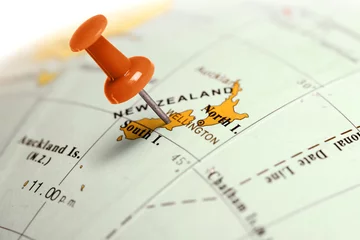 Stickers pour porte Nouvelle-Zélande Localisation Nouvelle-Zélande. Broche rouge sur la carte.