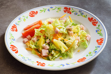 salad with ham