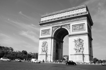 Fototapeta na wymiar Arc de triomphe - Paris