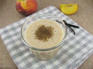 Pfirsich-Vanille-Lassi