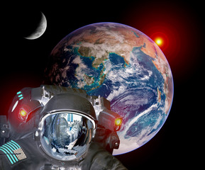Astronaut et alien extraterrestrial sci fi space helmet planet earth. Elements of this image...