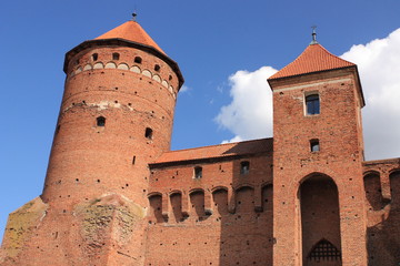 Gotycki czternastowieczny zamek w Reszlu (Mazury, Polska). Budowany w latach 1350 - 1401.
