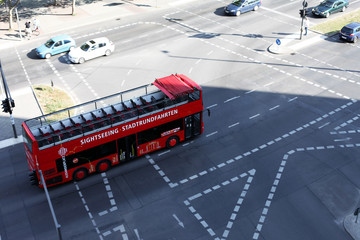 Stadtrundfahrt im roten Bus