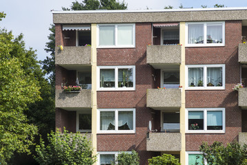 Fassade eines modernen Wohngebäudes in Hamburg, Deutschland