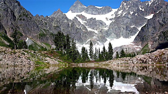 Ann lake and mt.Shuksan, Washington