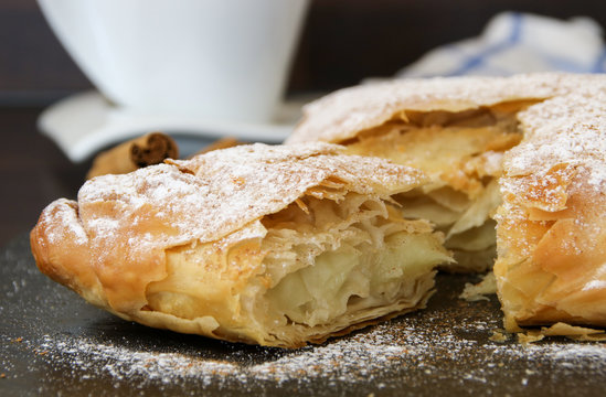 Bougatsa