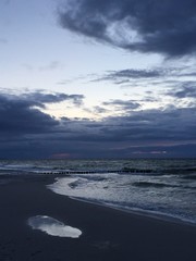 Blaue Stunde am Ostseestrand