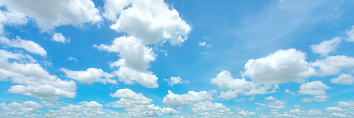 Fototapeta na wymiar Cloudscape panorama