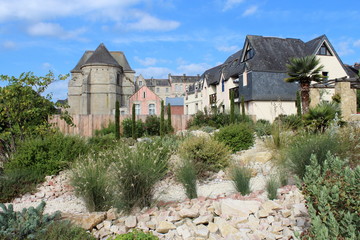 Quimper ville touristique de la Bretagne France. Le Jardin de la Paix à Quimper