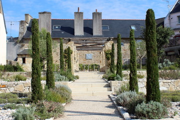 Le Jardin de la Paix à Quimper, Bretagne, France.